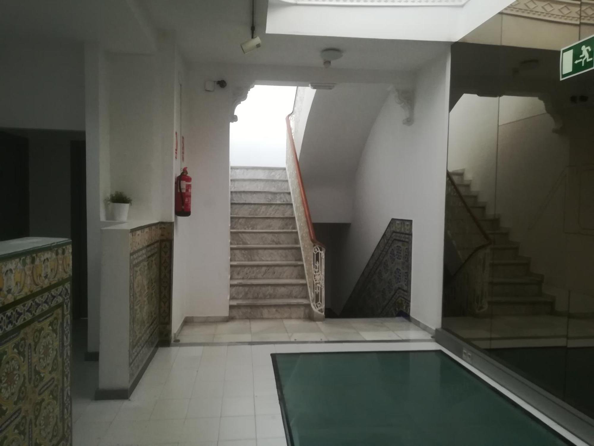 Hostel Urban Sevilla — Photos 1